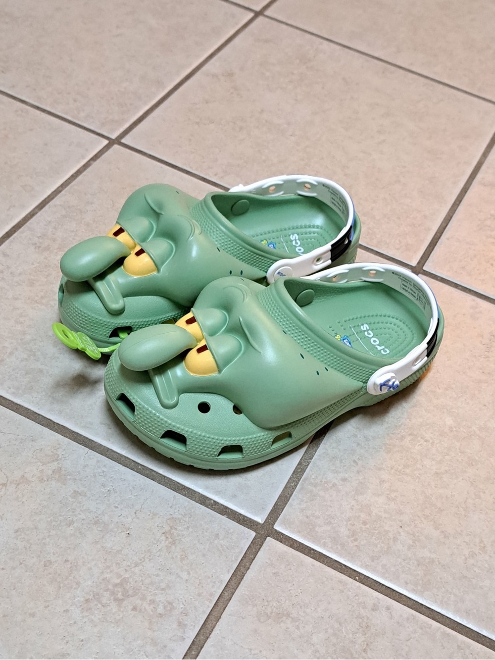 Crocs - SpongeBob SquarePants x Classic Clog 'Squidward' - Women's size 8 - Picture 2 of 9